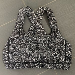 Lululemon *SE Reflective sports bra Sz6